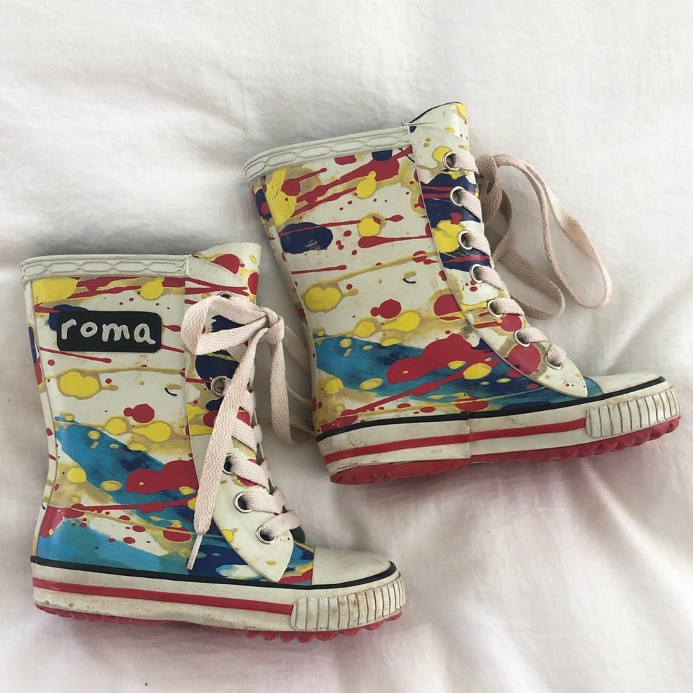 Kids run boots